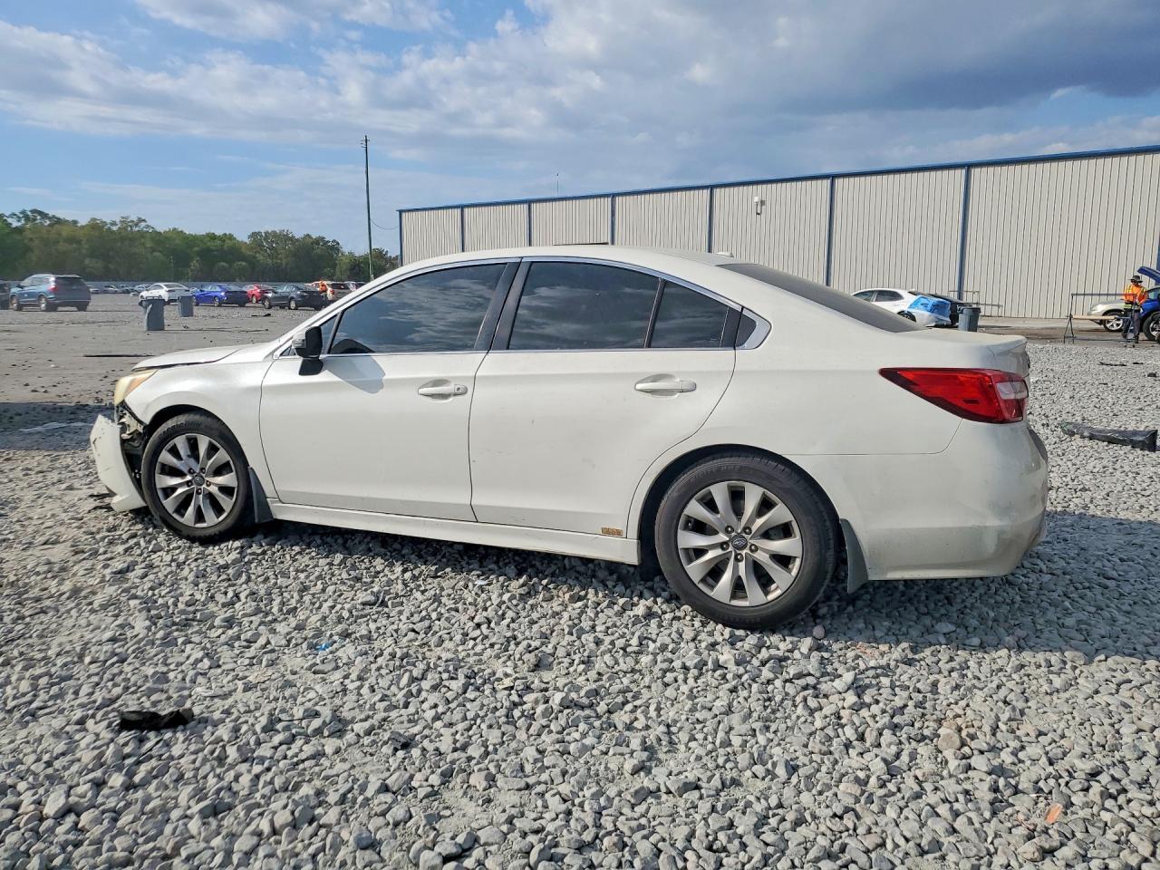 2015 Subaru Legacy 2.5I Premium - Фото 2