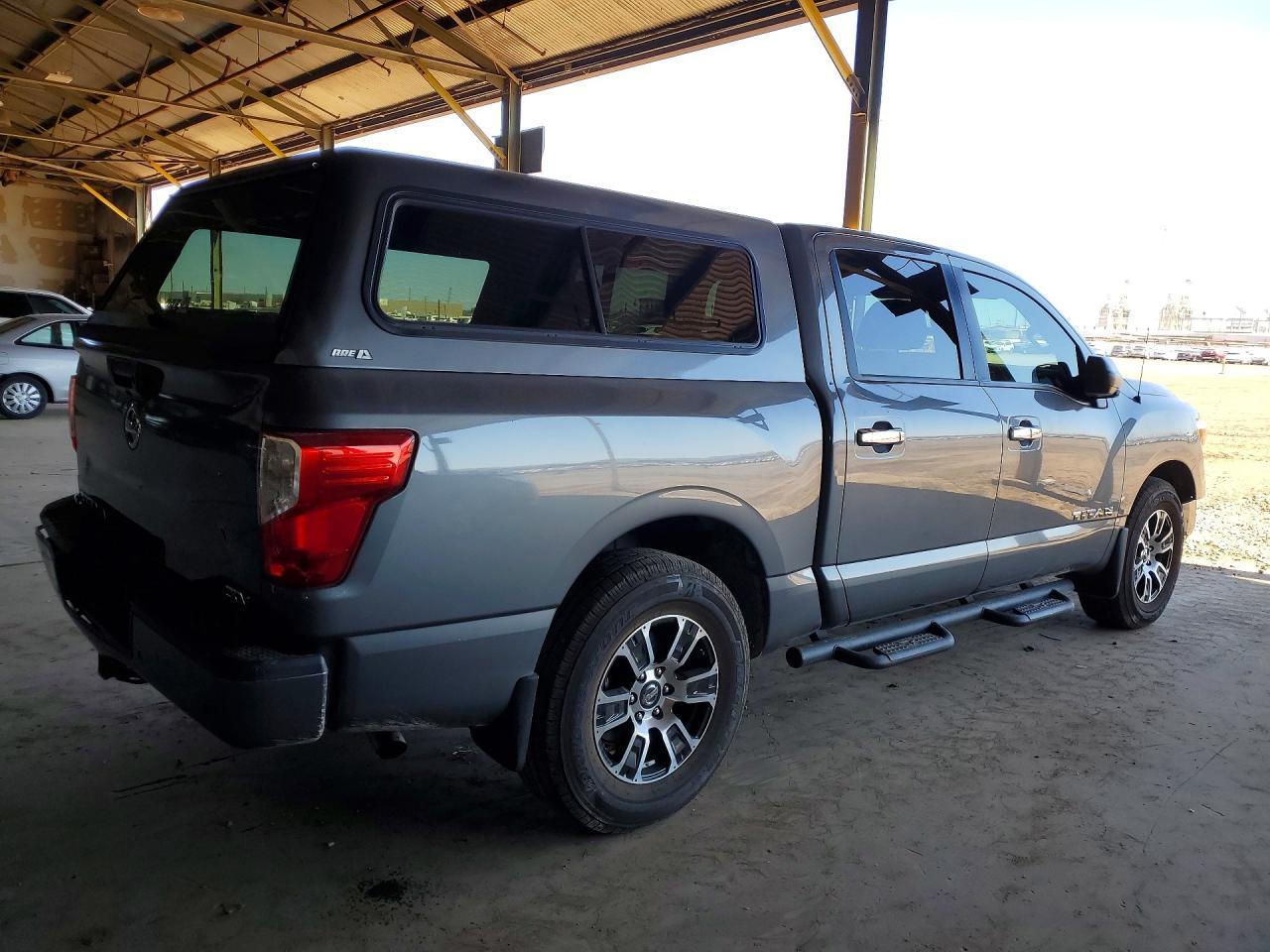 2021 Nissan Titan Sv - Image 3