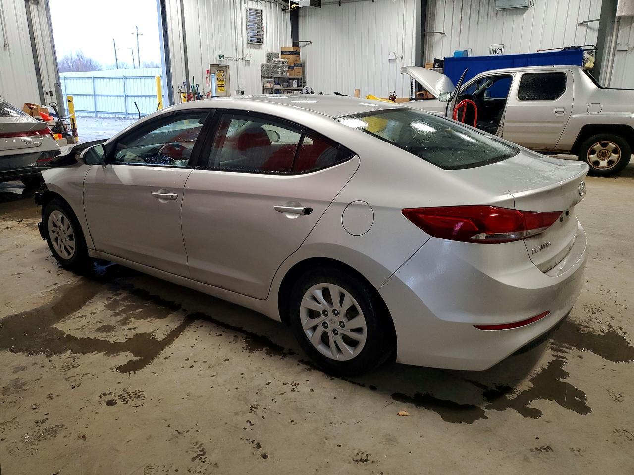 2017 Hyundai Elantra Se - Фото 2