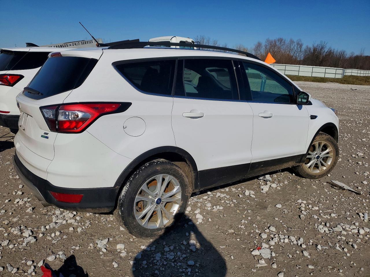 2018 Ford Escape Se - Фото 3