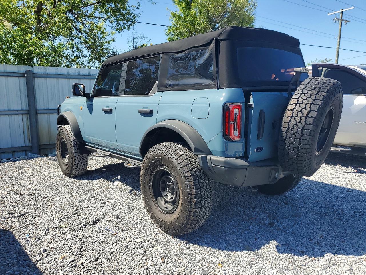 2023 Ford Bronco Base - Фото 2
