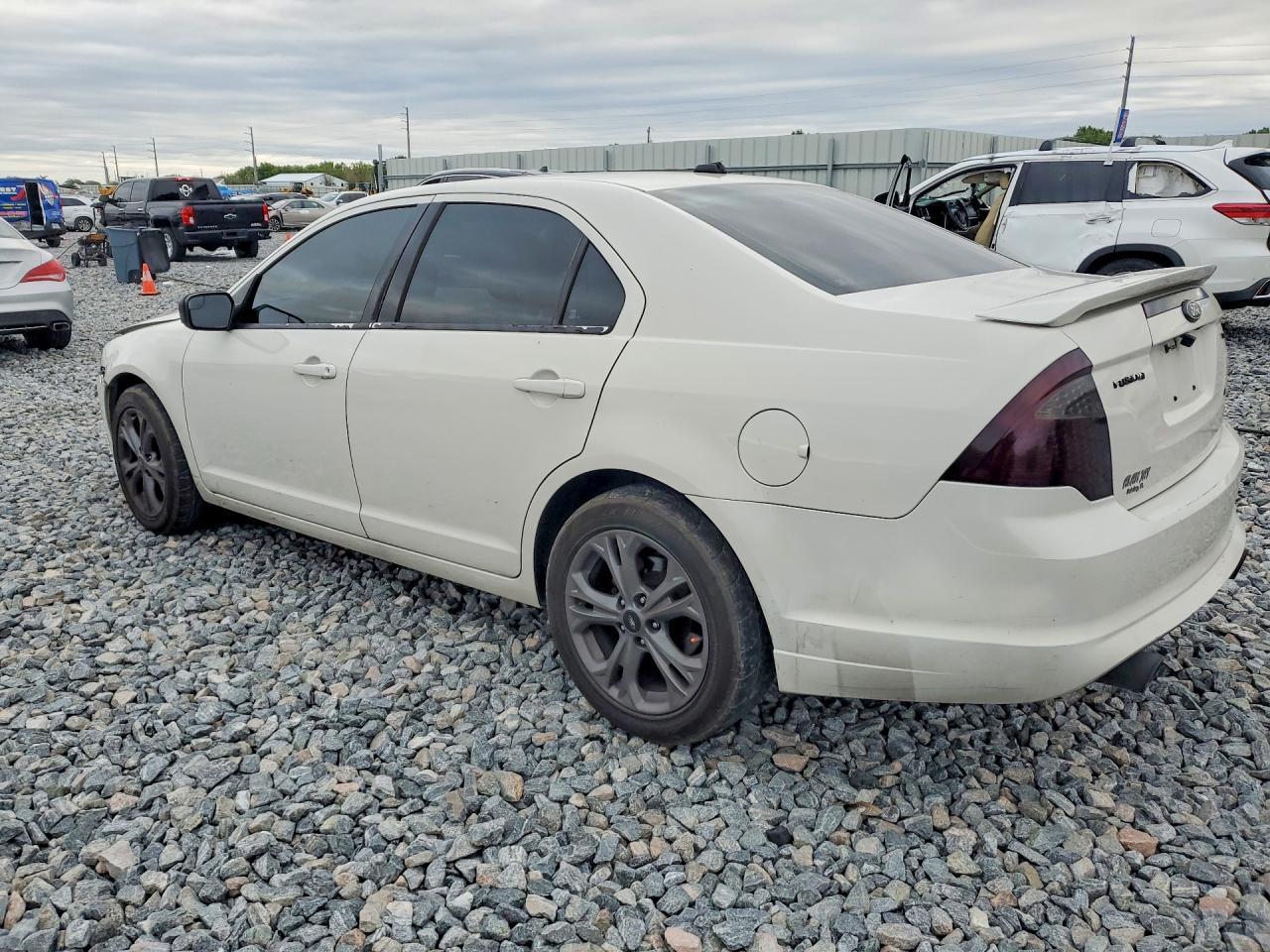 2012 Ford Fusion Se - Фото 2