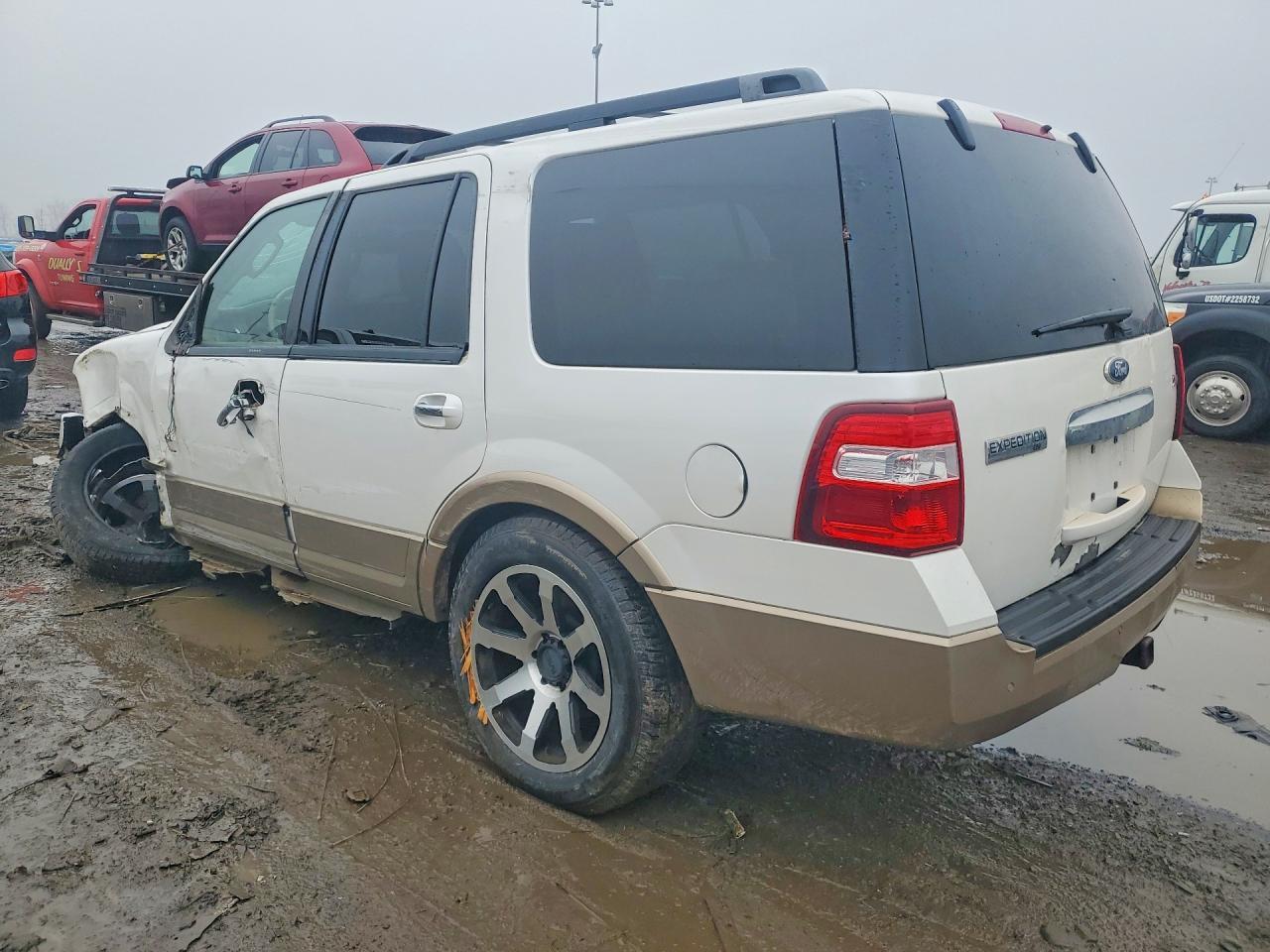 2011 Ford Expedition Xlt - Фото 2