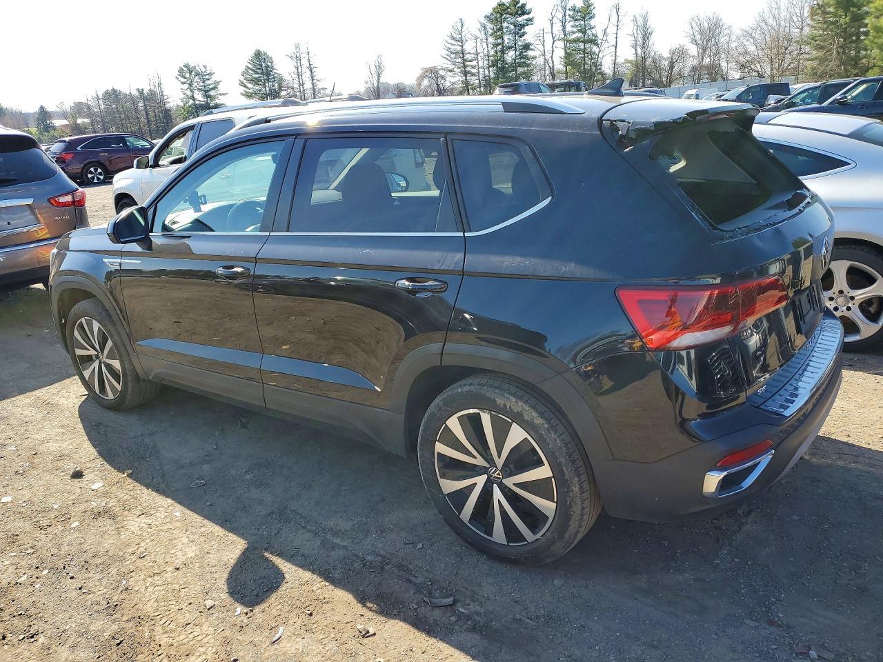 2023 Volkswagen Taos Se - Image 2