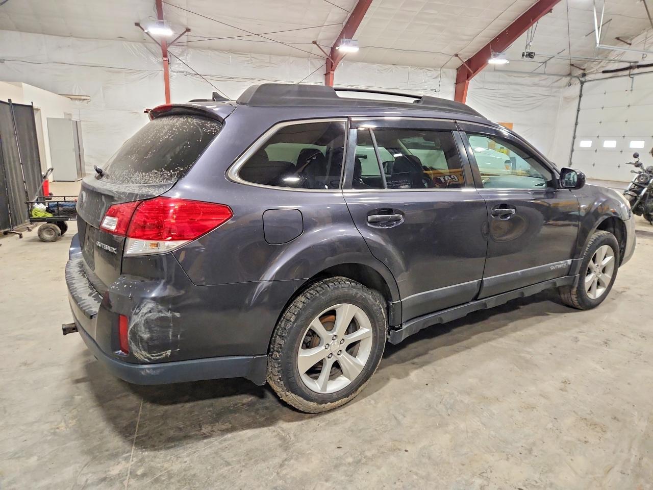 2013 Subaru Outback 2.5I Limited - Image 3