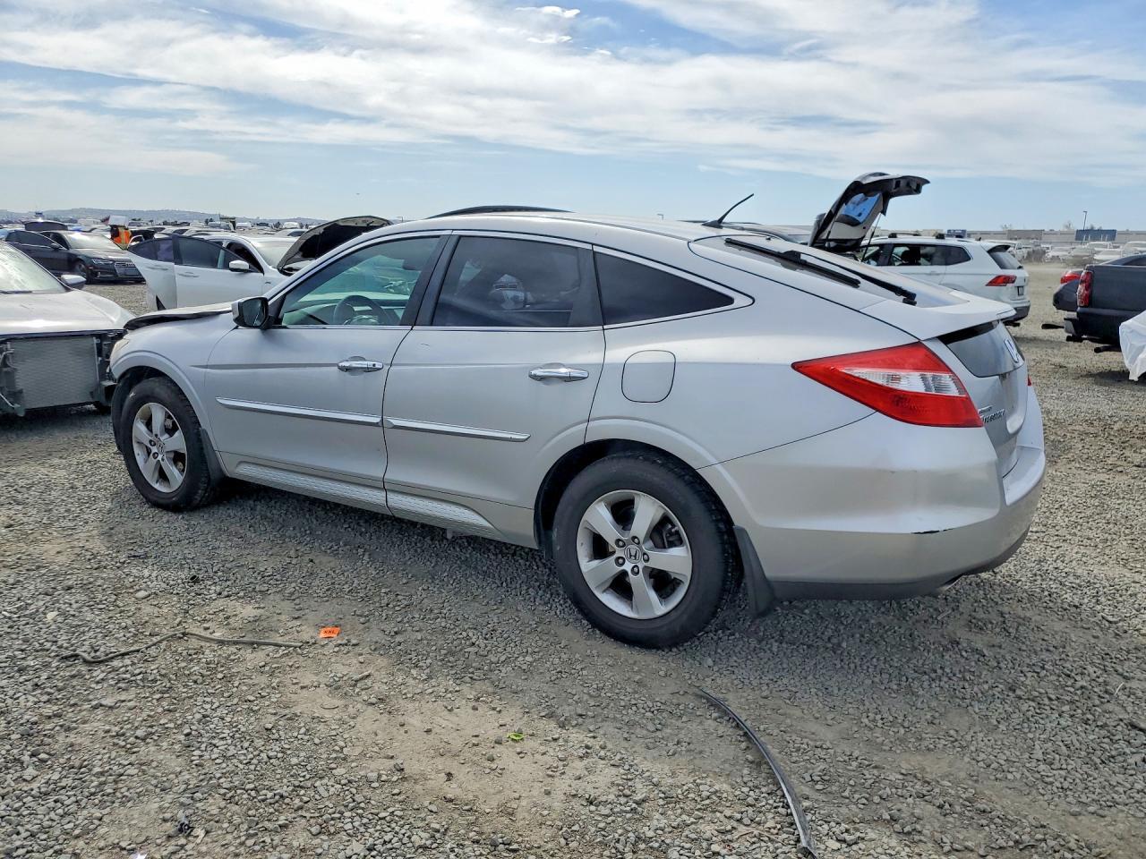 2011 Honda Accord Crosstour Ex - Image 2