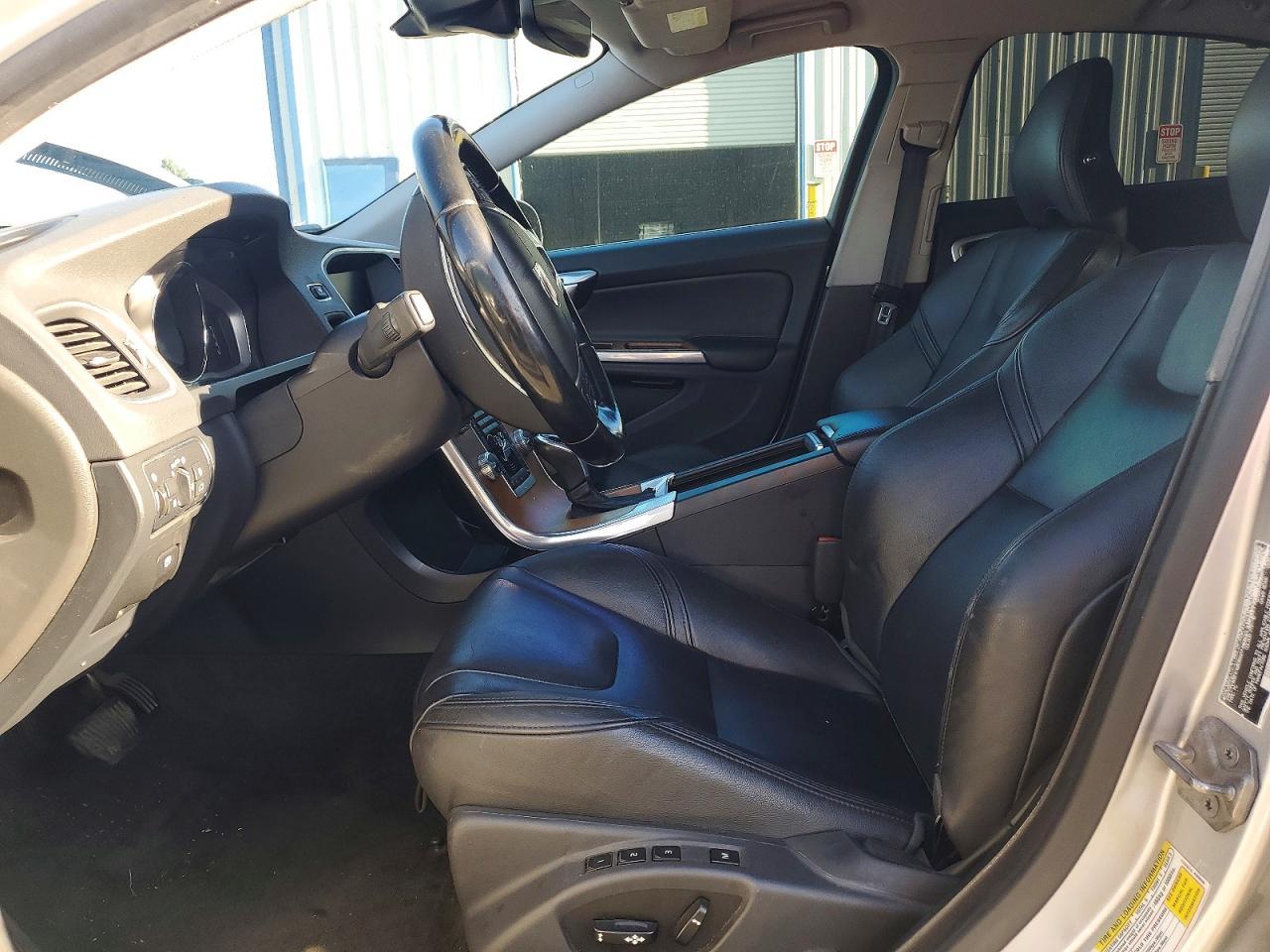 2016 Volvo S60 Premier - Фото 7