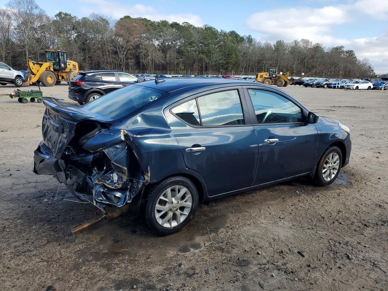 2017 Nissan Versa 1.6 S - Фото 3