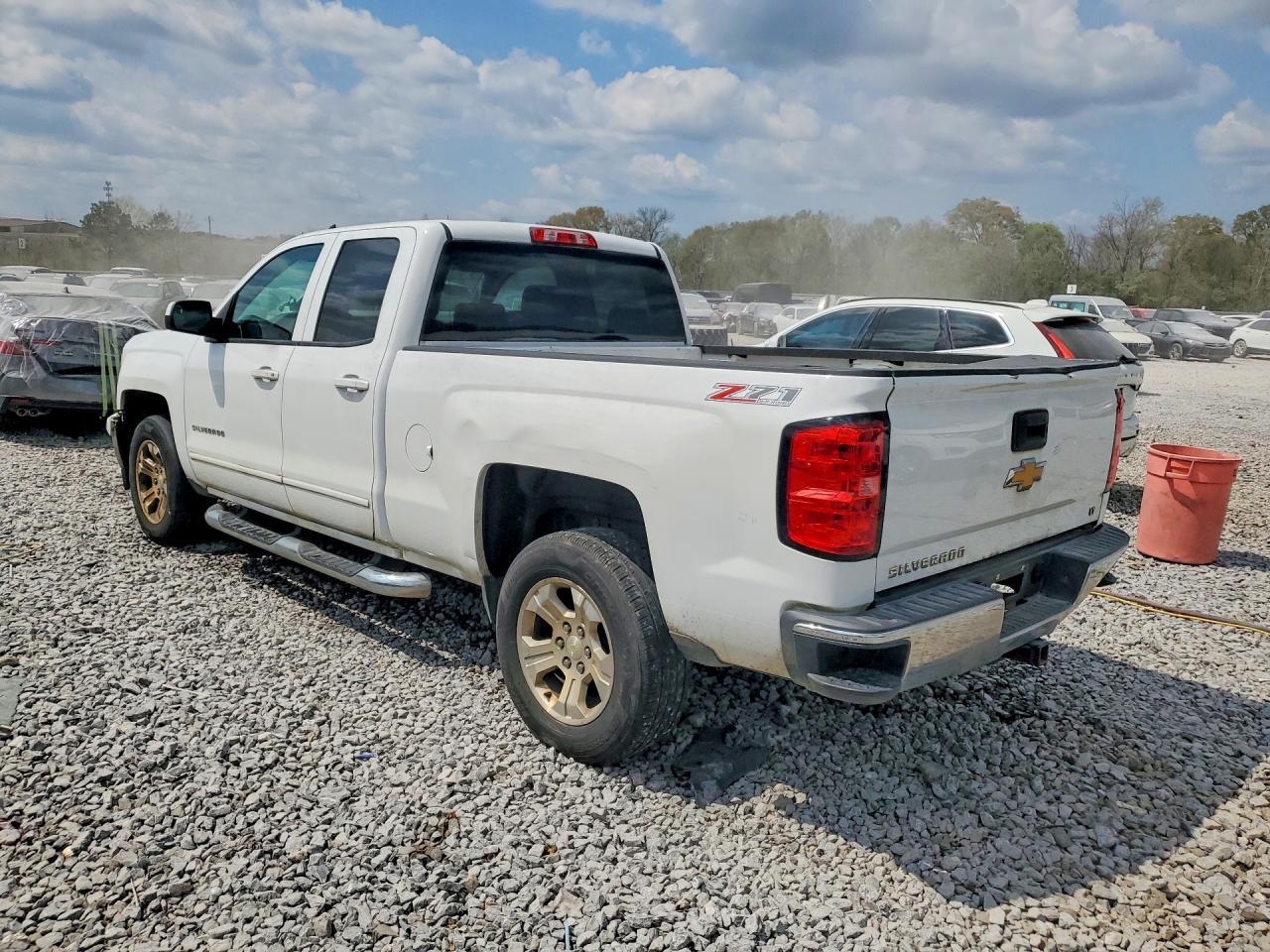 2015 Chevrolet Silverado K1500 Lt - Image 2