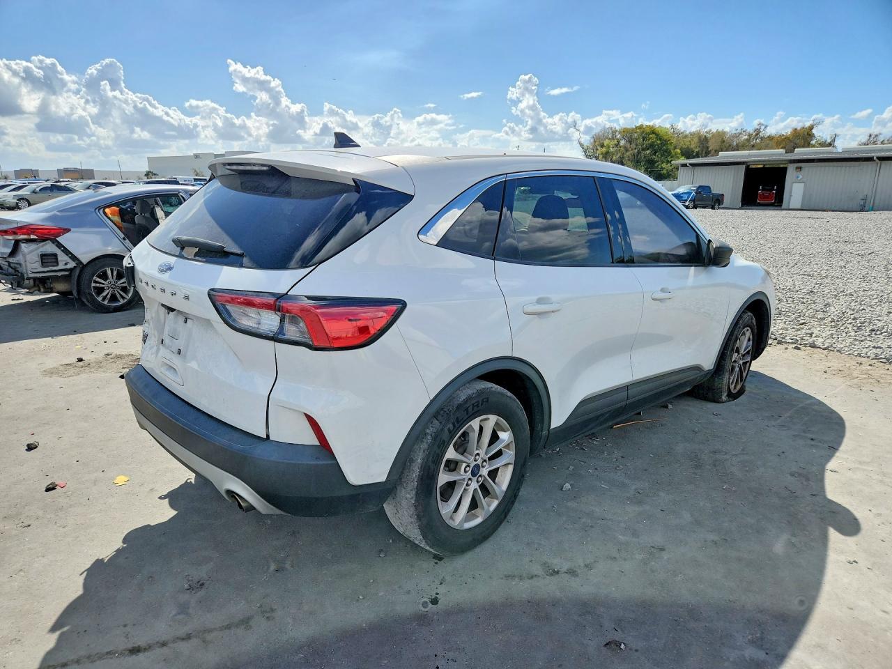 2022 Ford Escape Se - Фото 3