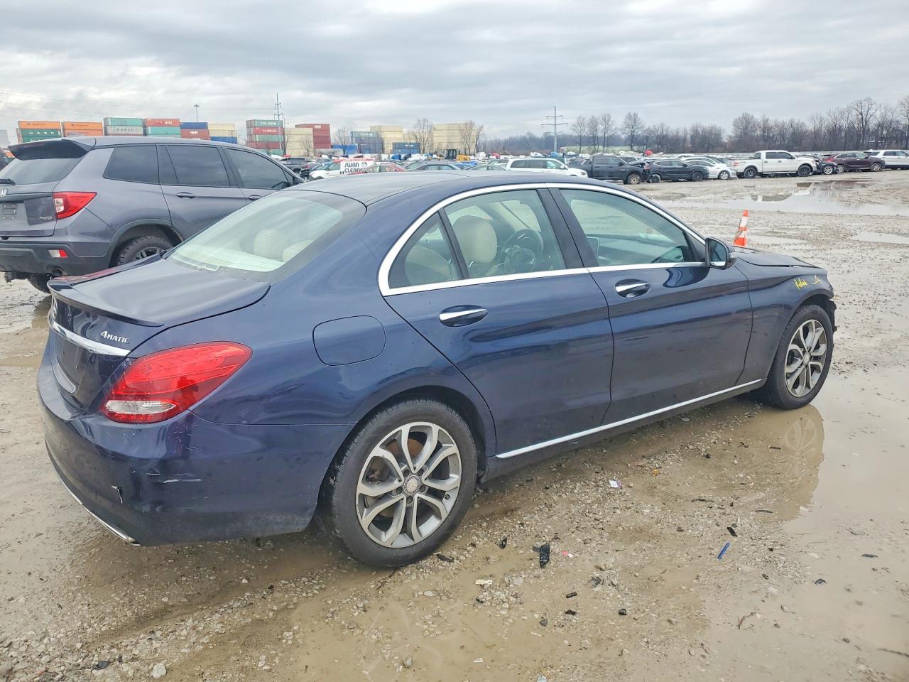 2016 Mercedes-Benz C 300 4Matic - Image 3