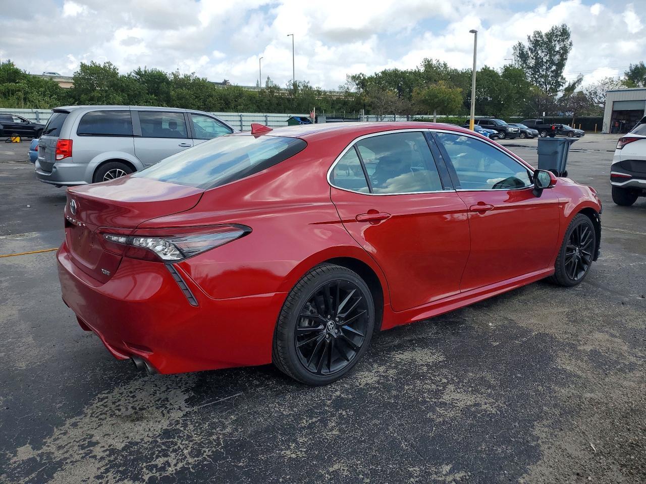 2023 Toyota Camry Xse - Image 3