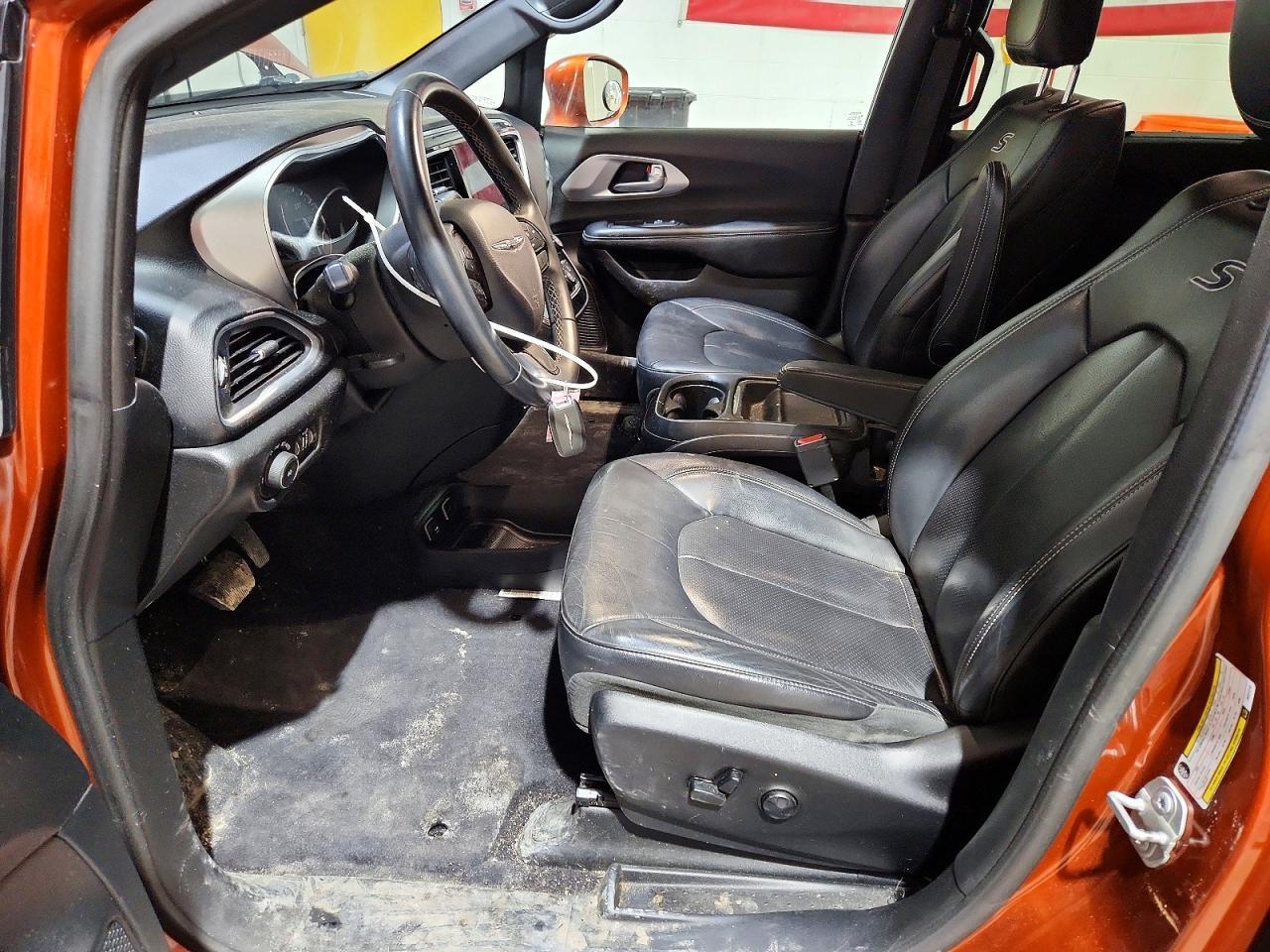 2018 Chrysler Pacifica Touring L - Image 7