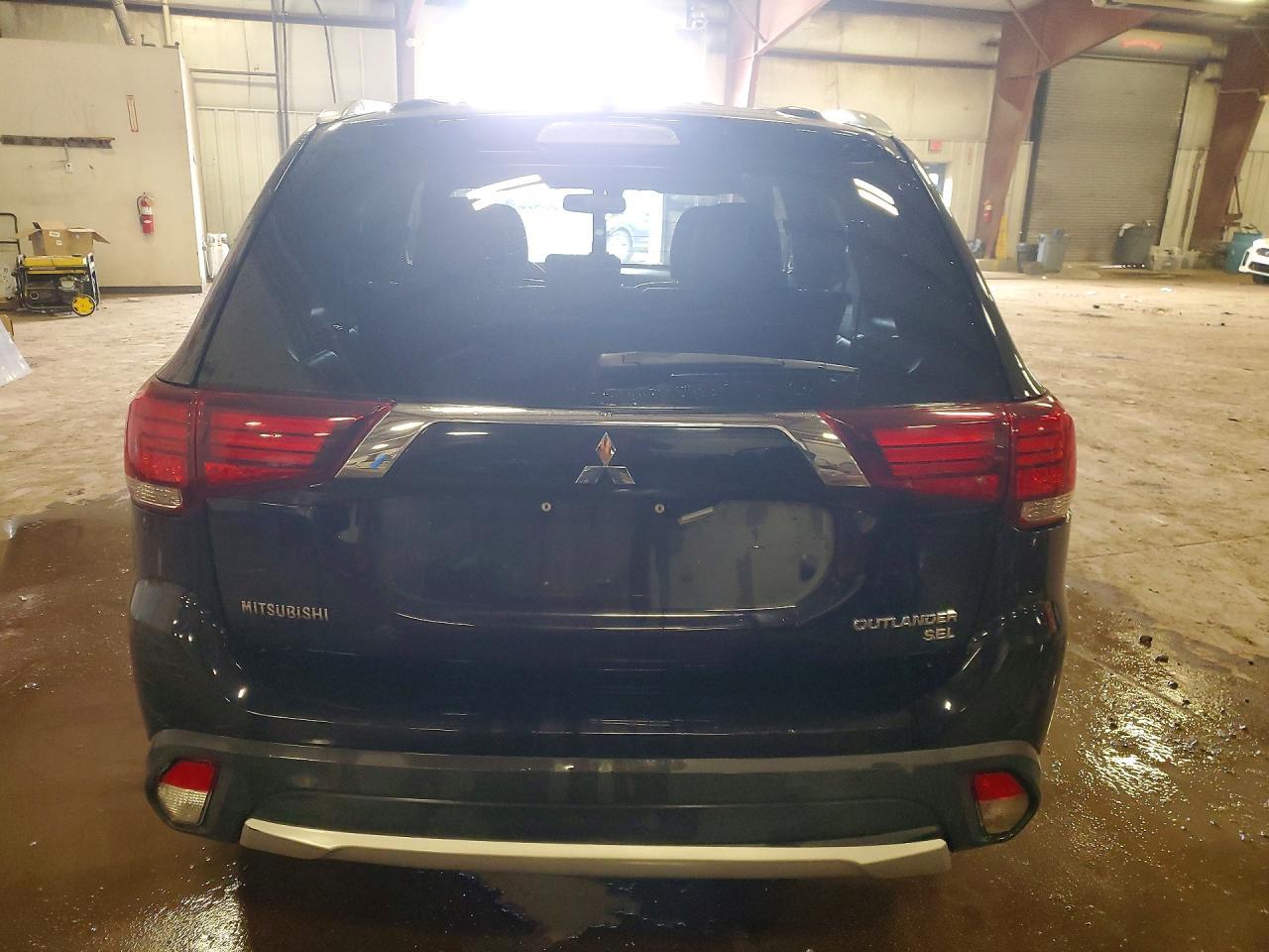 2017 Mitsubishi Outlander Se - Фото 6