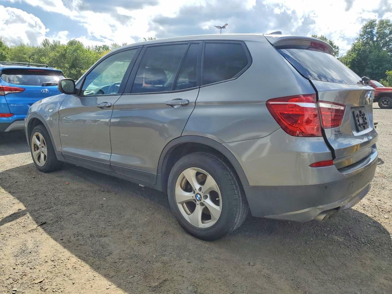 2012 BMW X3 xDrive28I - Image 2