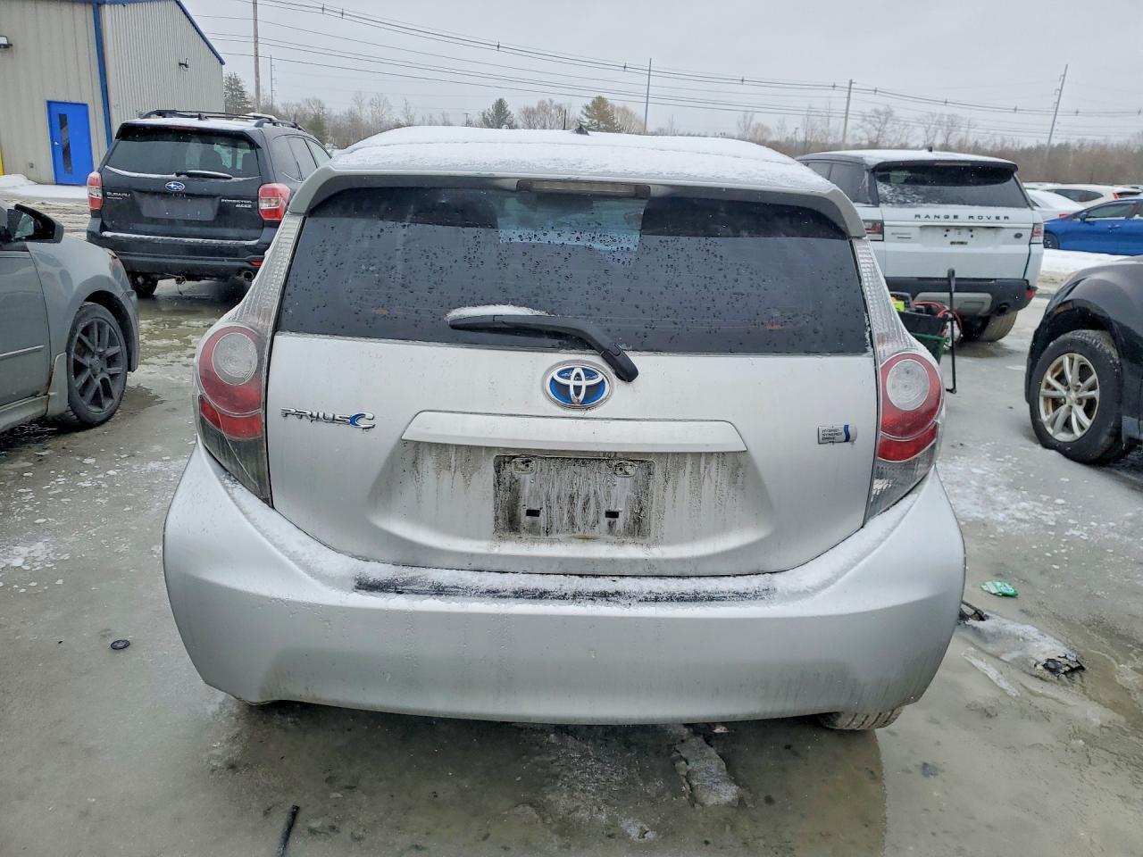 2014 Toyota Prius C - Фото 6