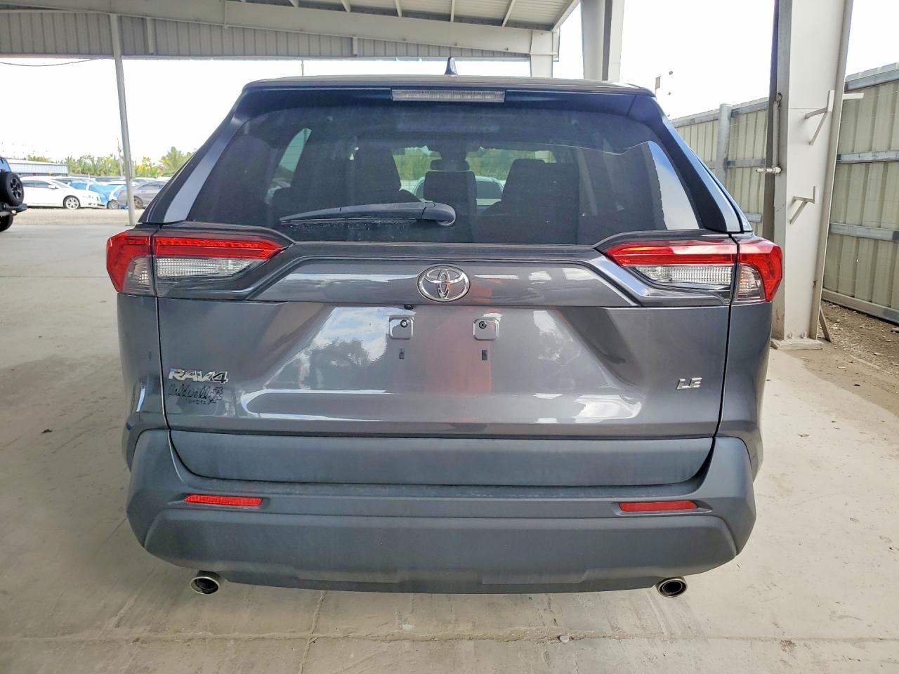 2022 Toyota Rav4 Le - Фото 6