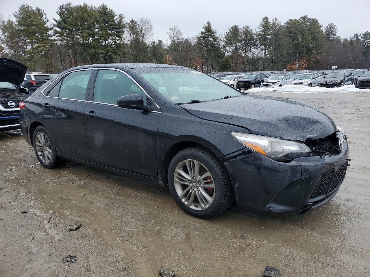 2017 Toyota Camry Se - Фото 4
