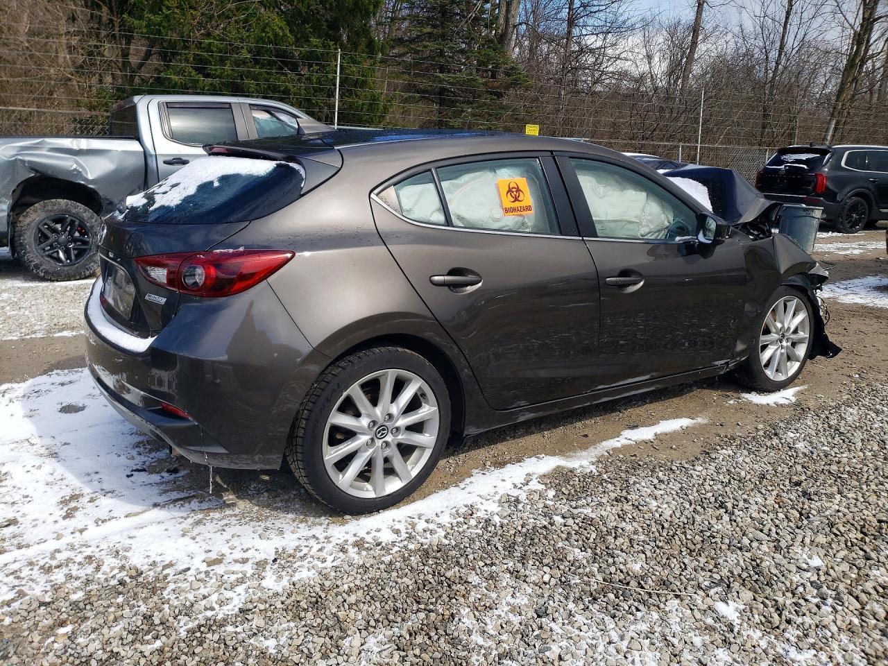 2017 Mazda 3 Grand Touring - Фото 3