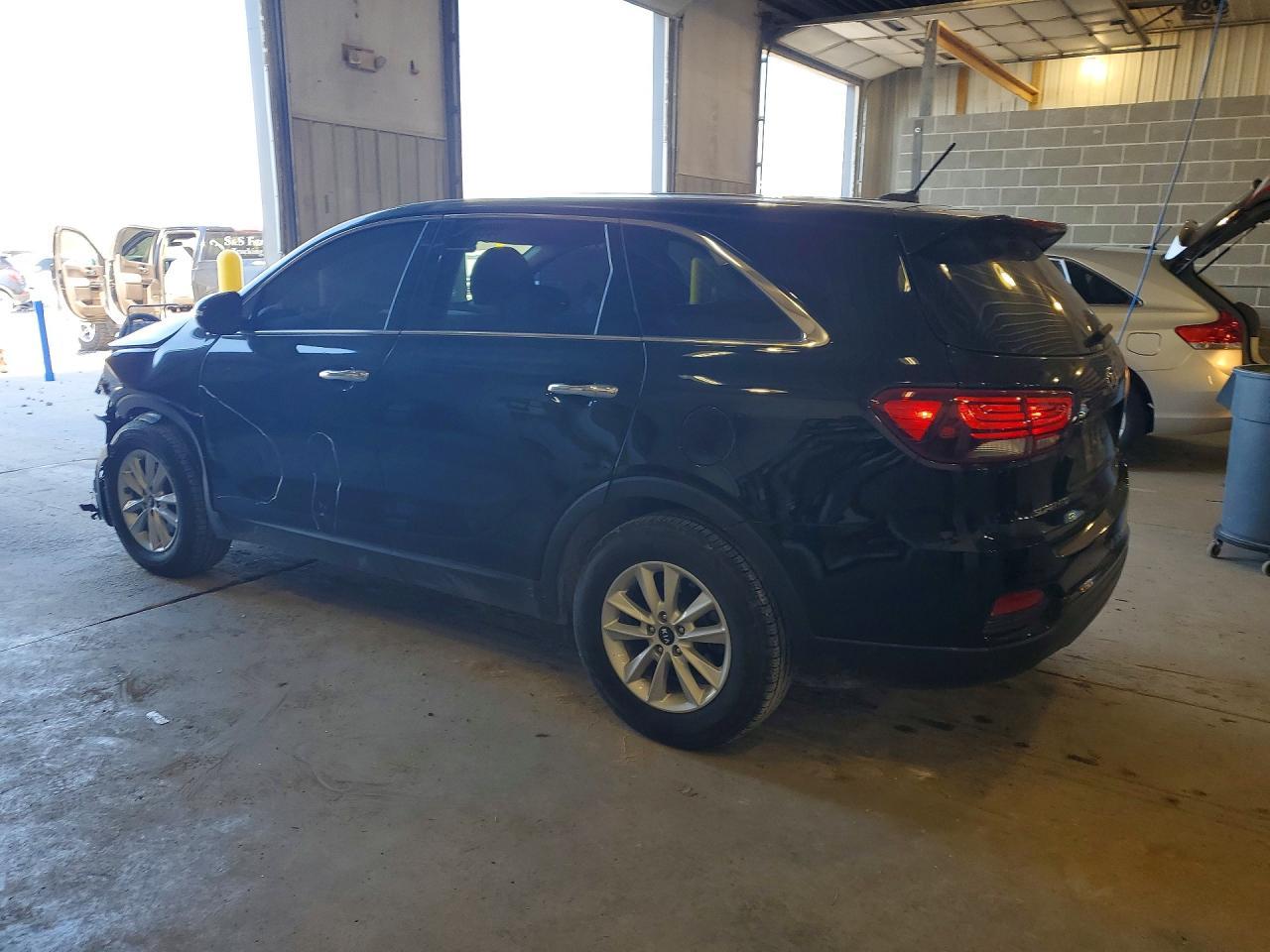 2020 Kia Sorento L - Image 2