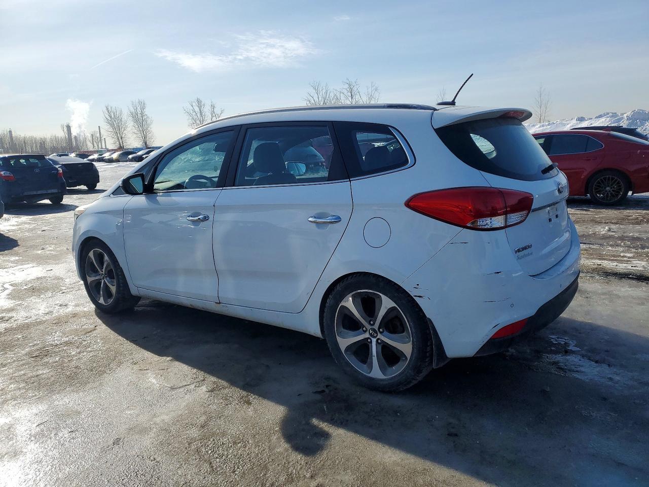 2014 Kia Rondo - Фото 2