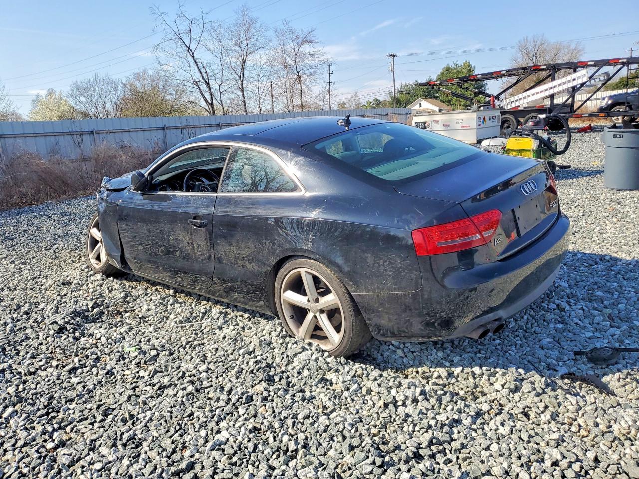 2010 Audi A5 Premium Plus - Фото 2