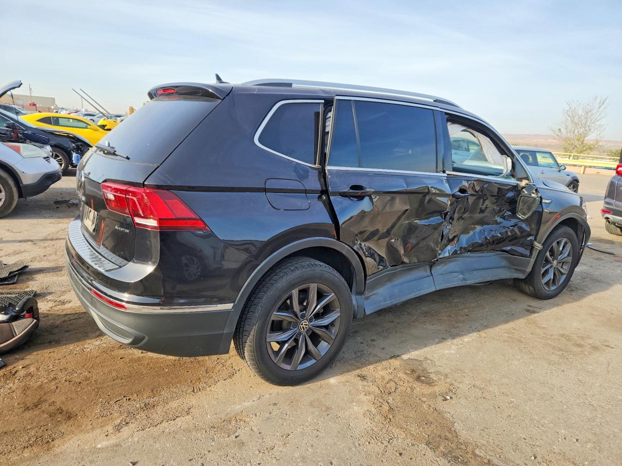 2022 Volkswagen Tiguan Se - Фото 3