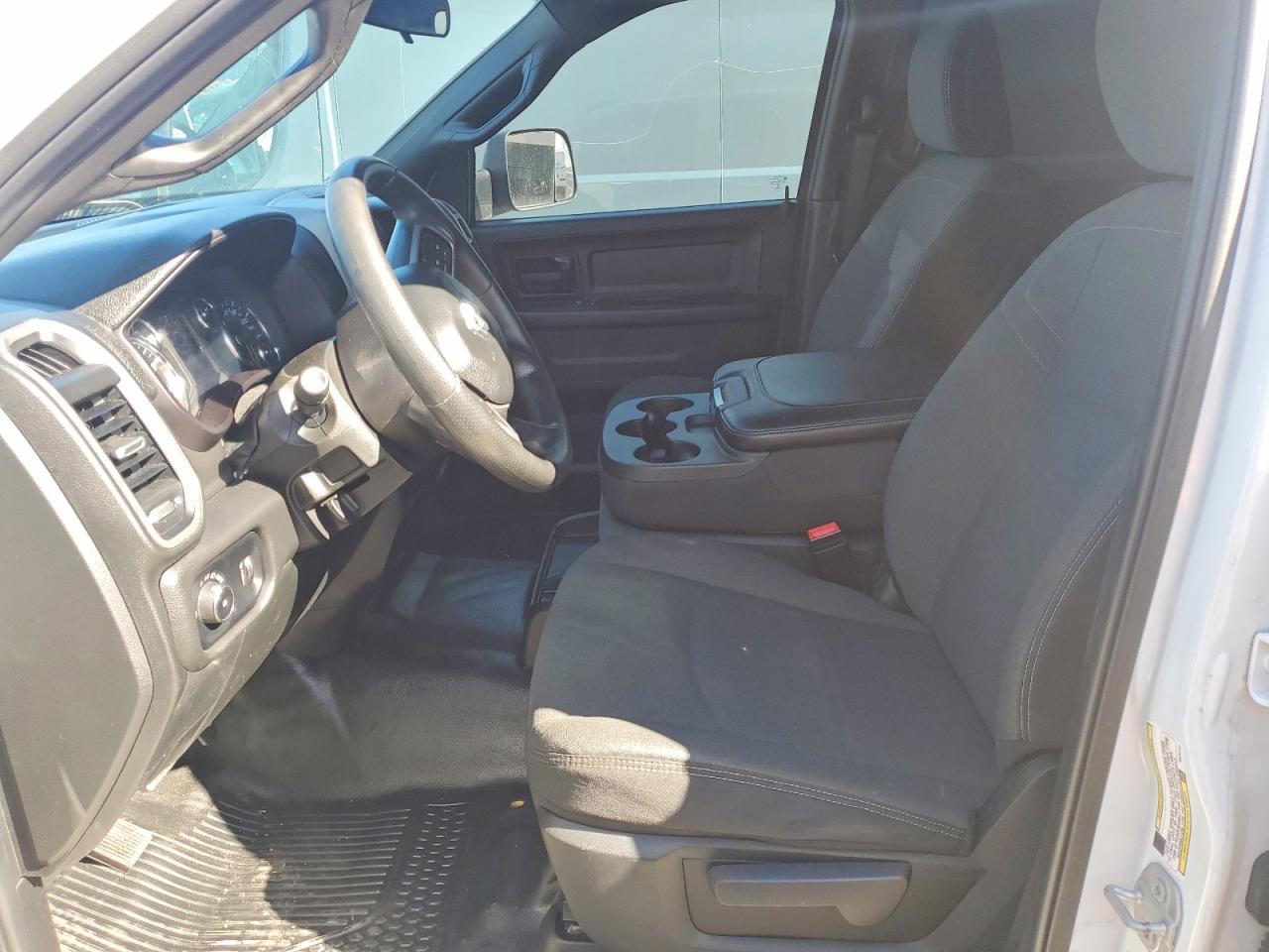 2022 Ram 3500 Truck Cab And Chassis - Фото 7