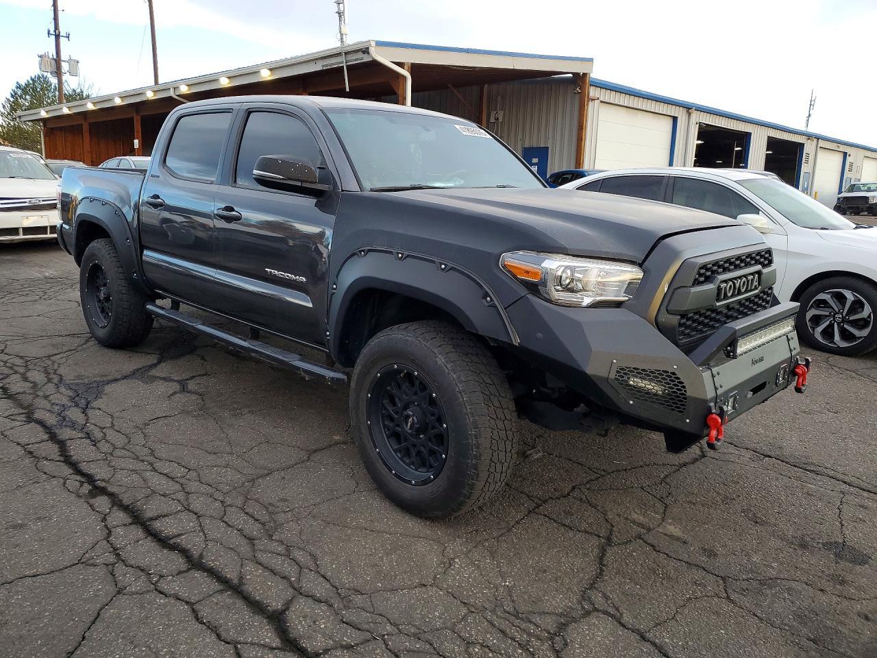2017 Toyota Tacoma Limited - Image 4