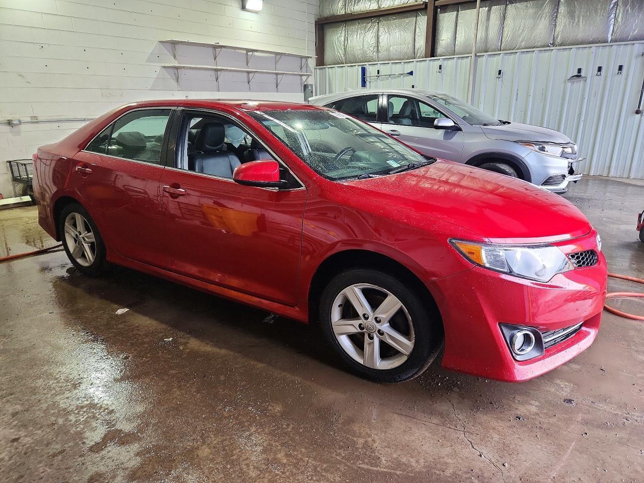 2013 Toyota Camry Se - Фото 4