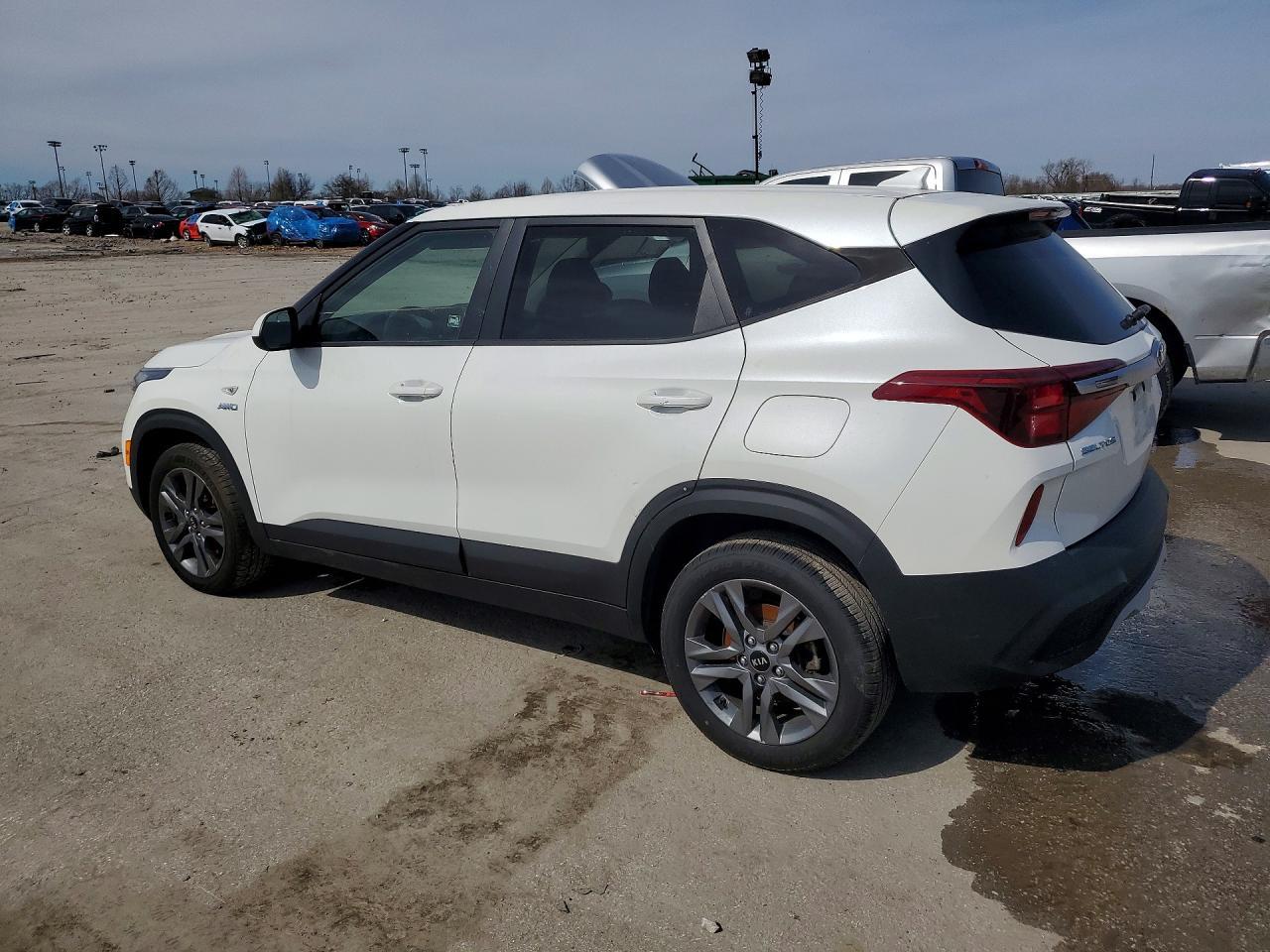 2021 Kia Seltos Lx - Фото 2