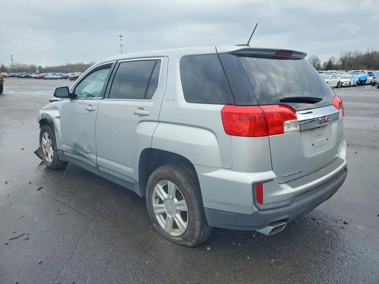 2016 GMC Terrain Sle - Image 2