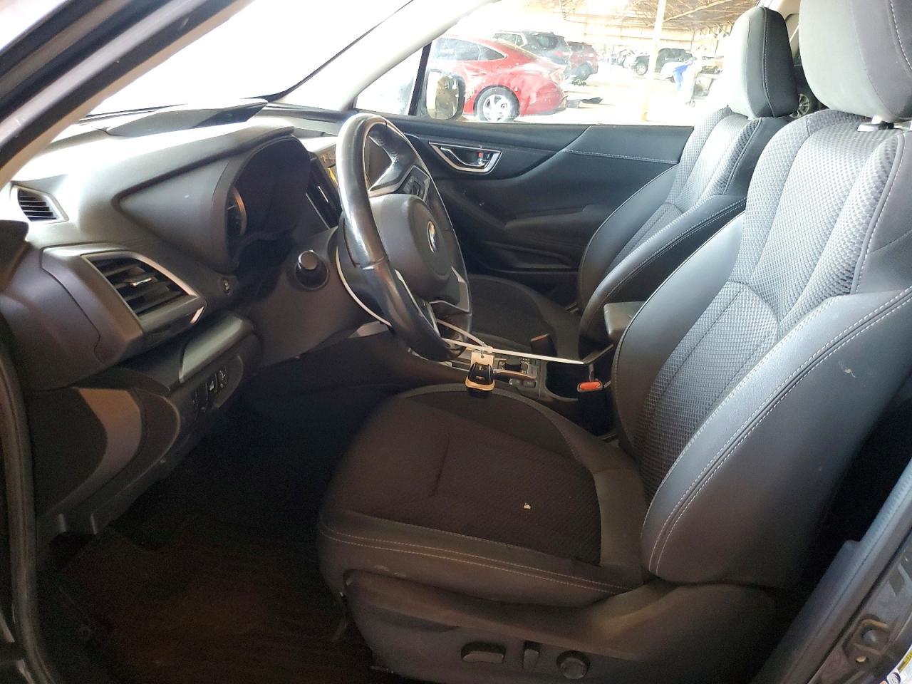 2020 Subaru Forester Premium - Фото 7