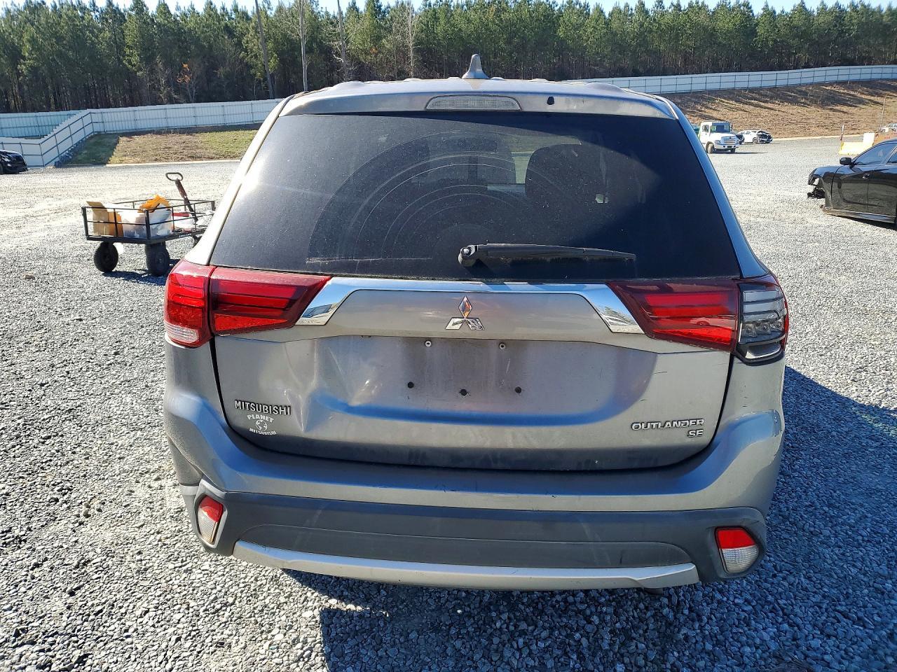 2017 Mitsubishi Outlander Se - Фото 6