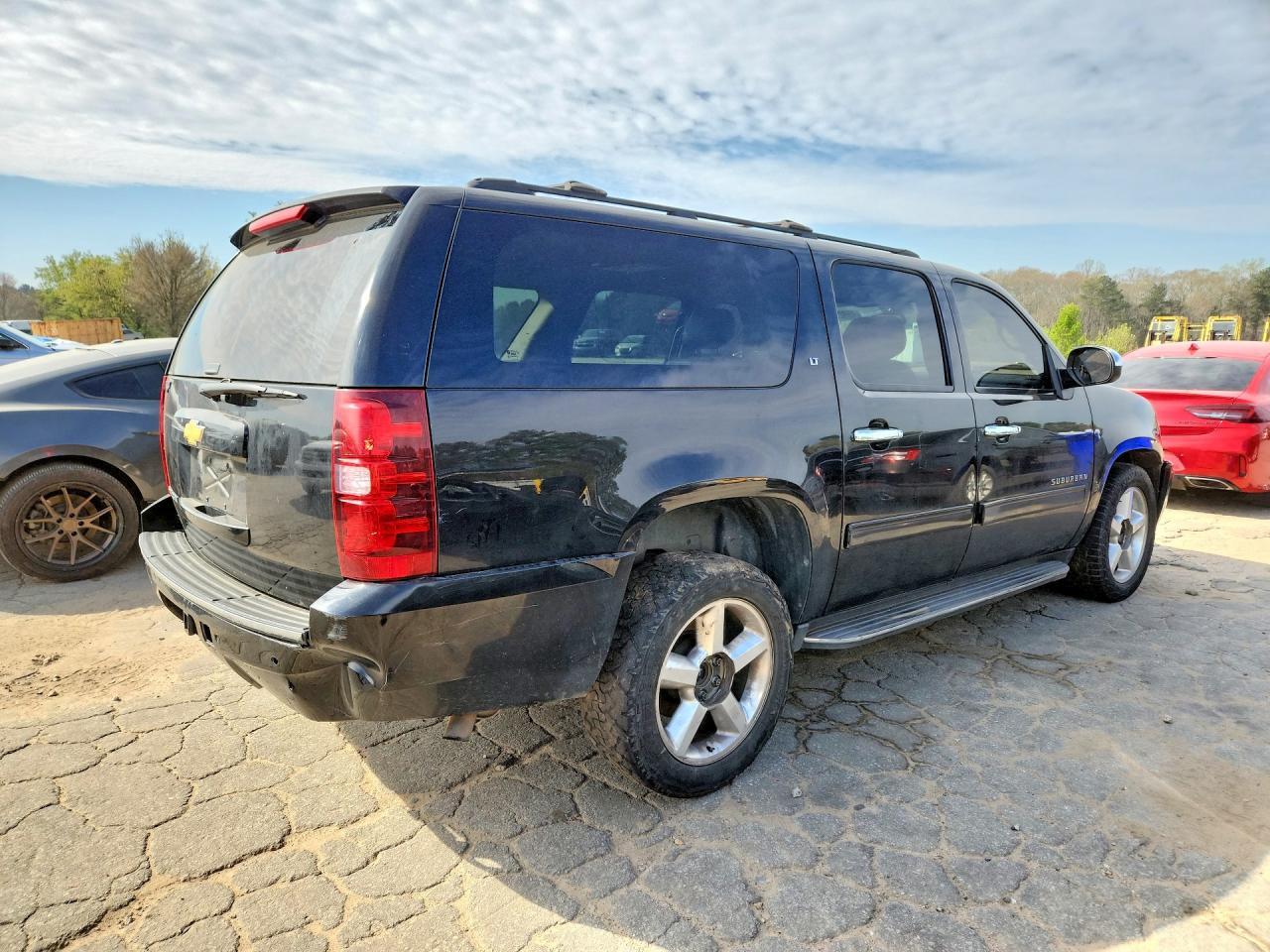 2013 Chevrolet Suburban C1500 Lt - Фото 3