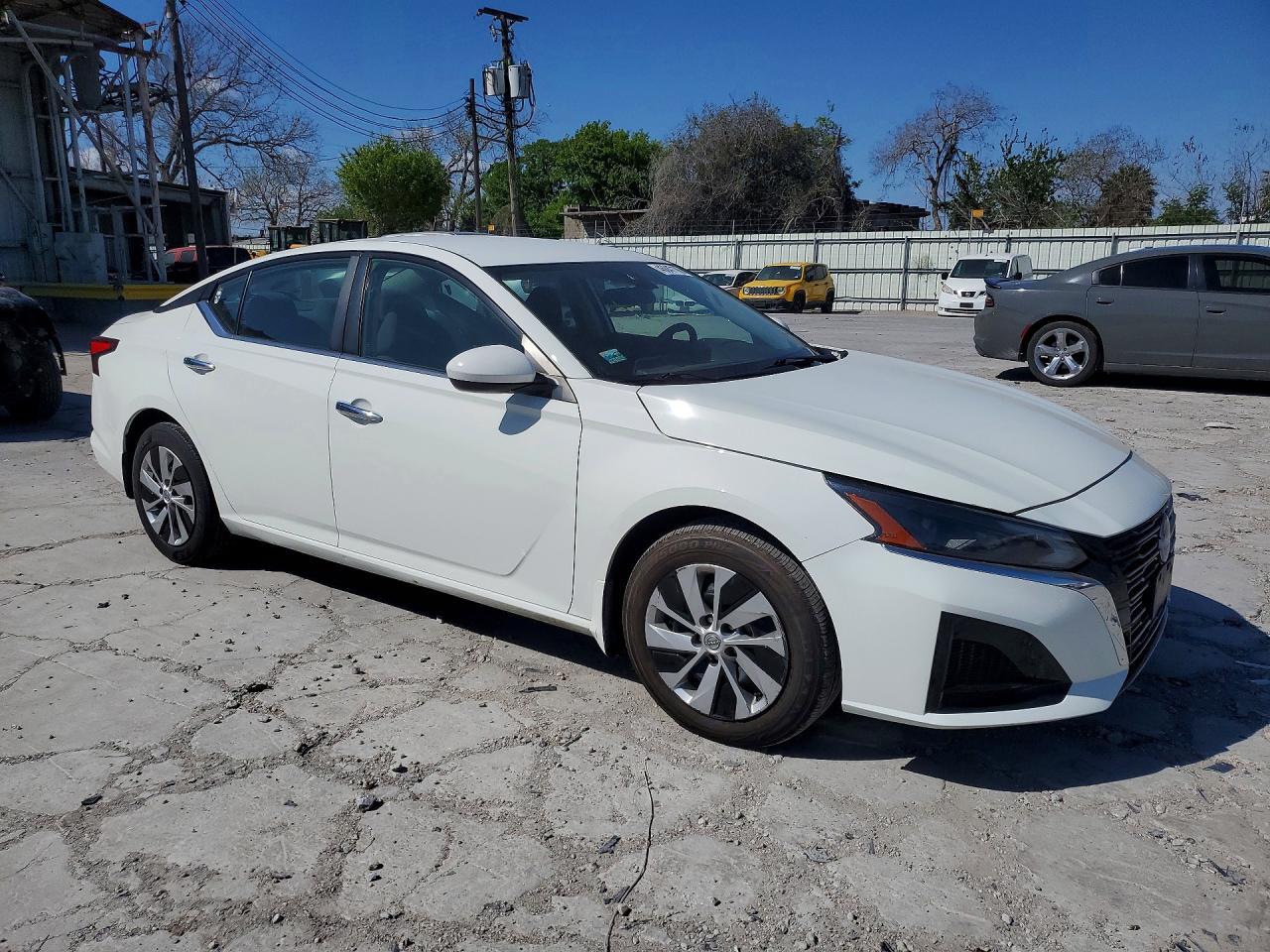 2023 Nissan Altima 2.5 S - Image 4