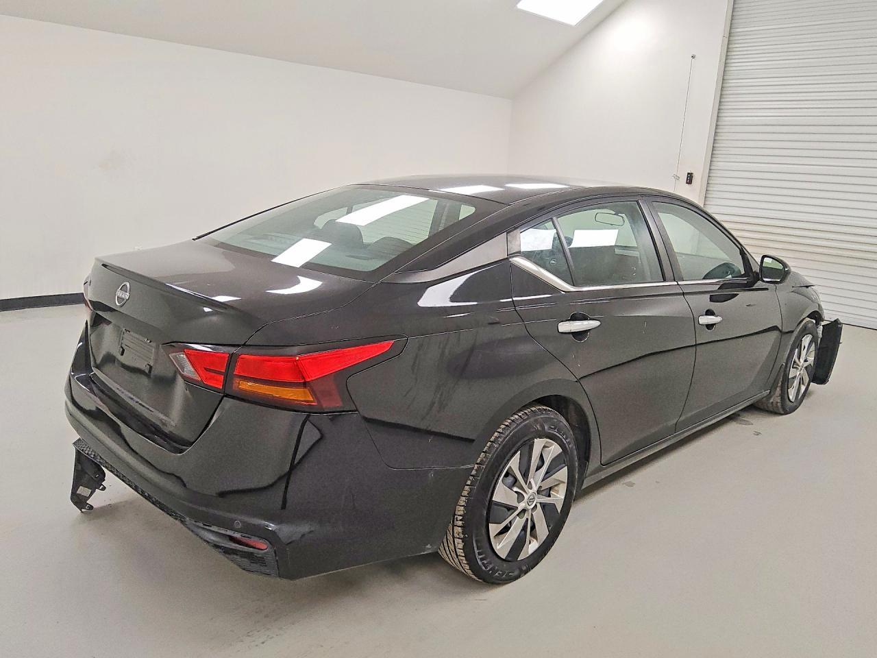 2023 Nissan Altima 2.5 S - Фото 3