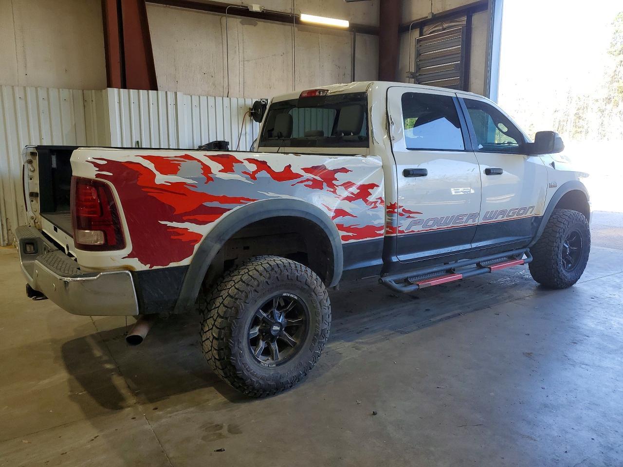 2016 Ram 2500 Powerwagon - Фото 3