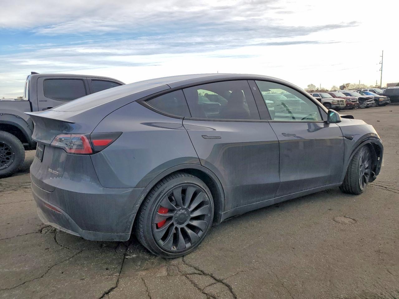2023 Tesla Model Y - Image 3