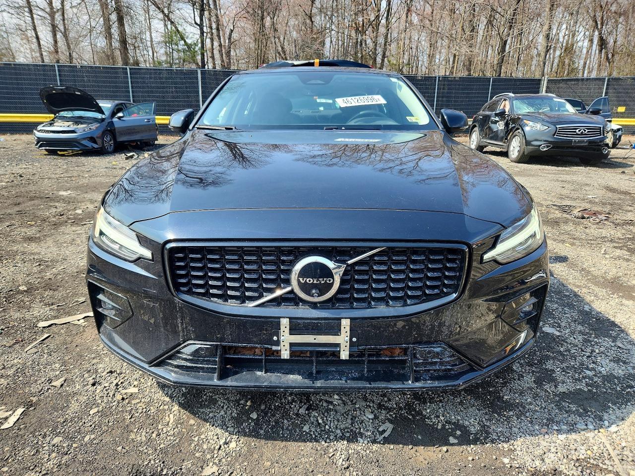 2024 Volvo S60 Plus - Image 5