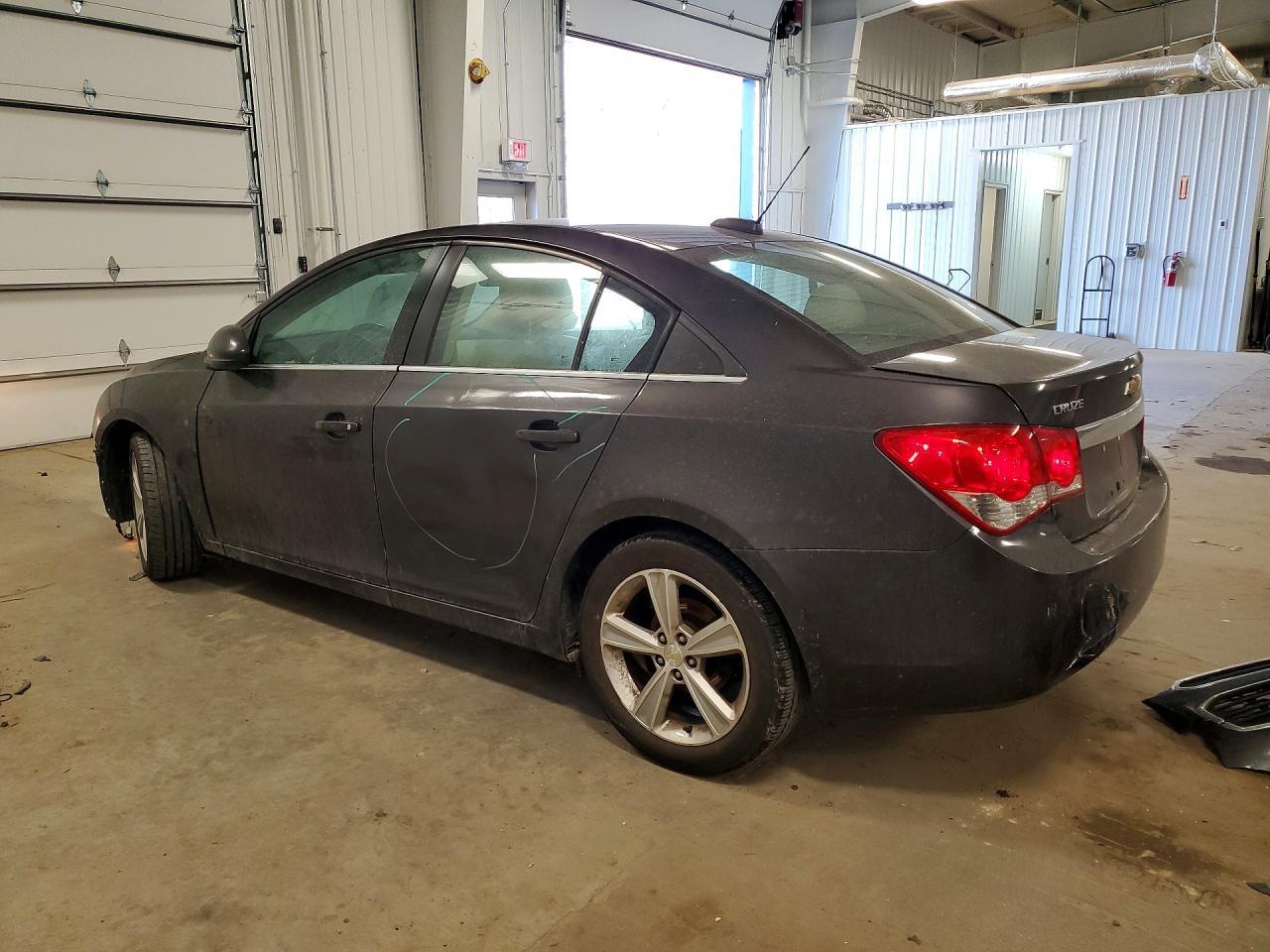 2015 Chev Cruze - Фото 2