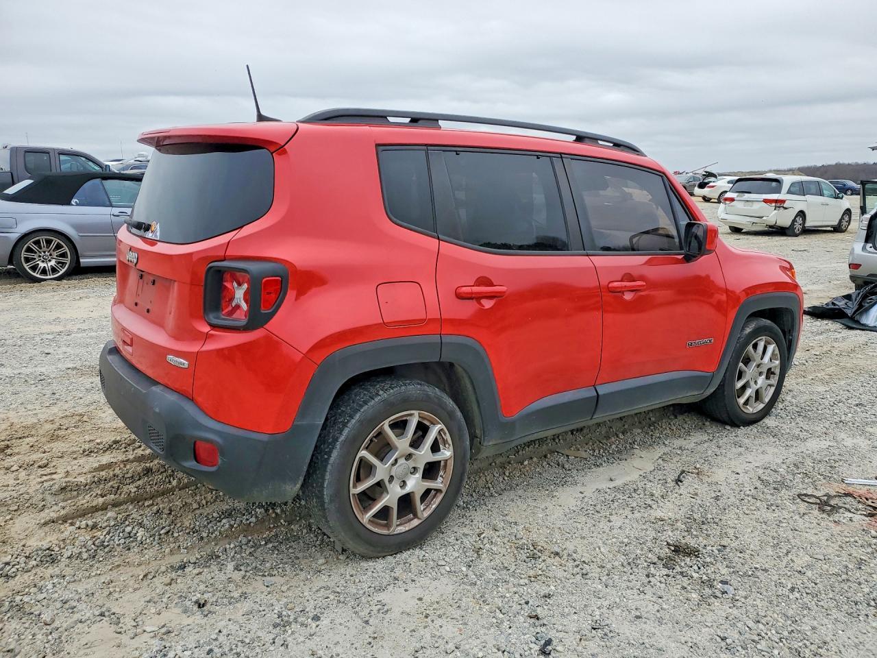 2019 Jeep Renegade Latitude - Фото 3
