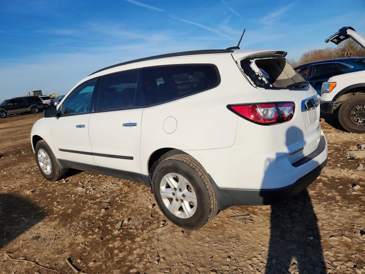2017 Chevrolet Traverse Ls - Image 2