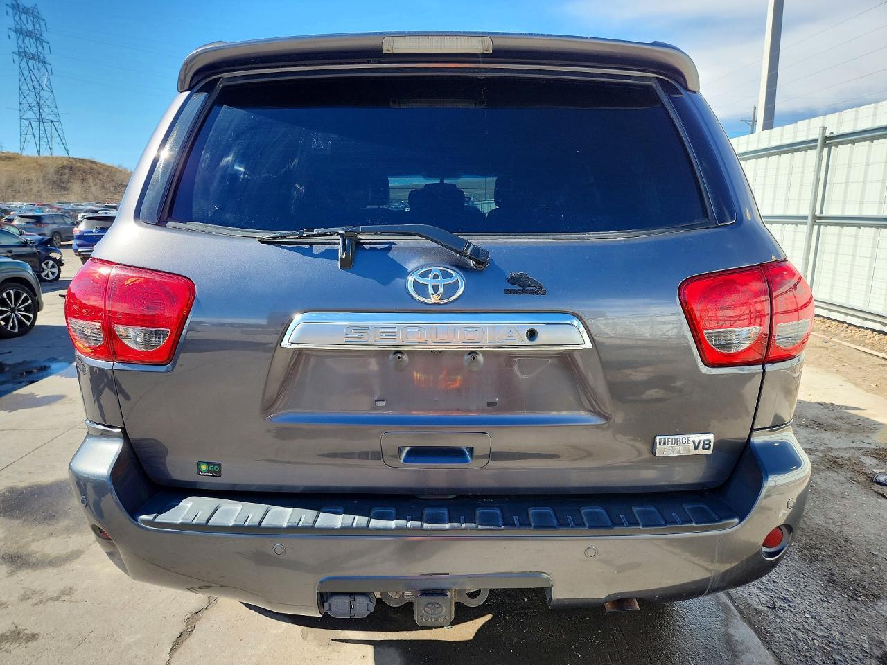 2011 Toyota Sequoia Limited - Фото 6