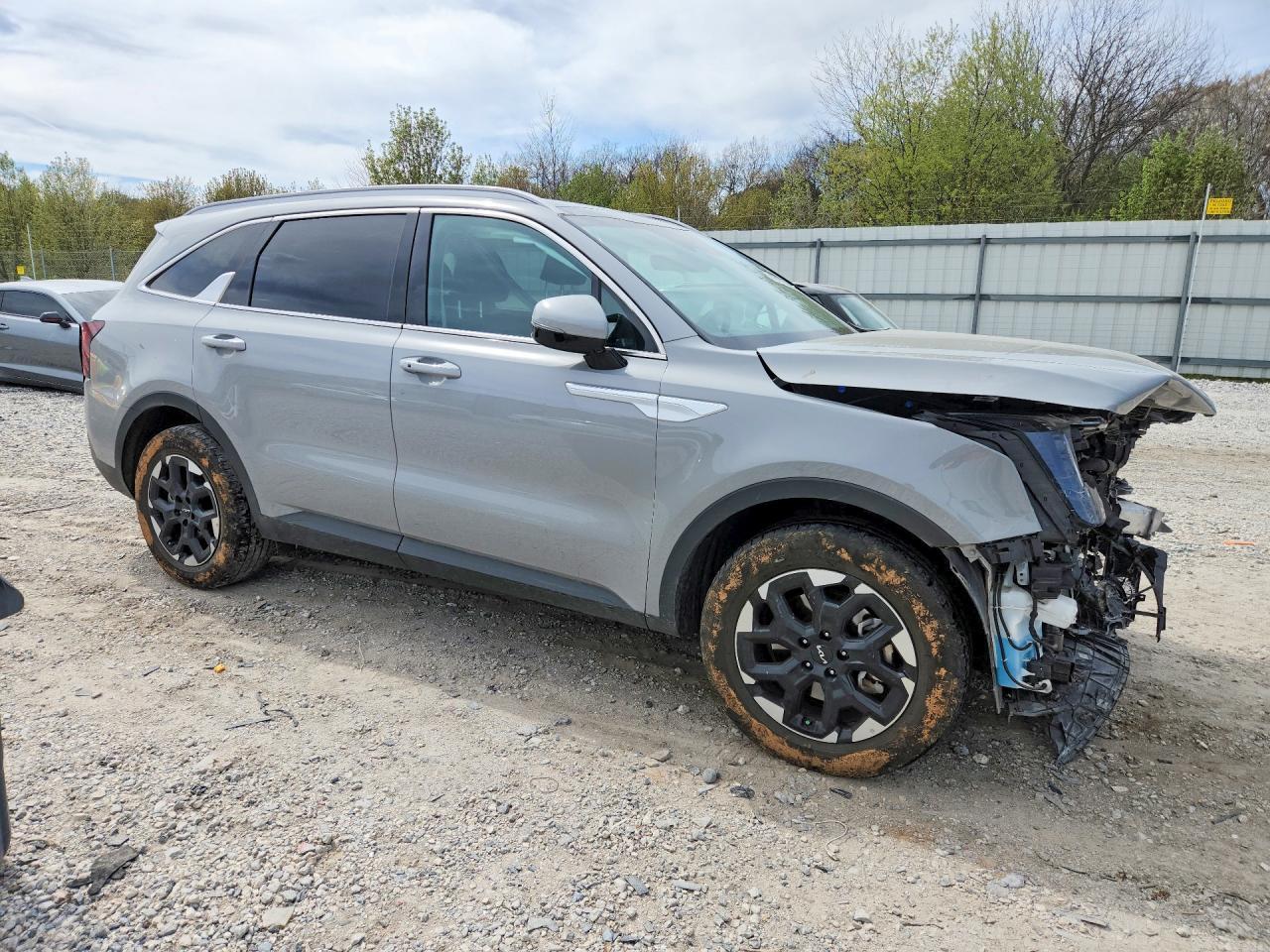 2025 Kia Sorento S - Фото 4
