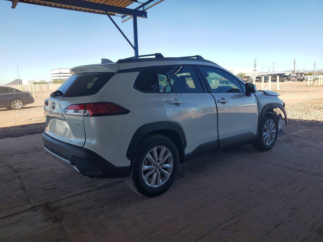 2023 Toyota Corolla Cross Le - Фото 3