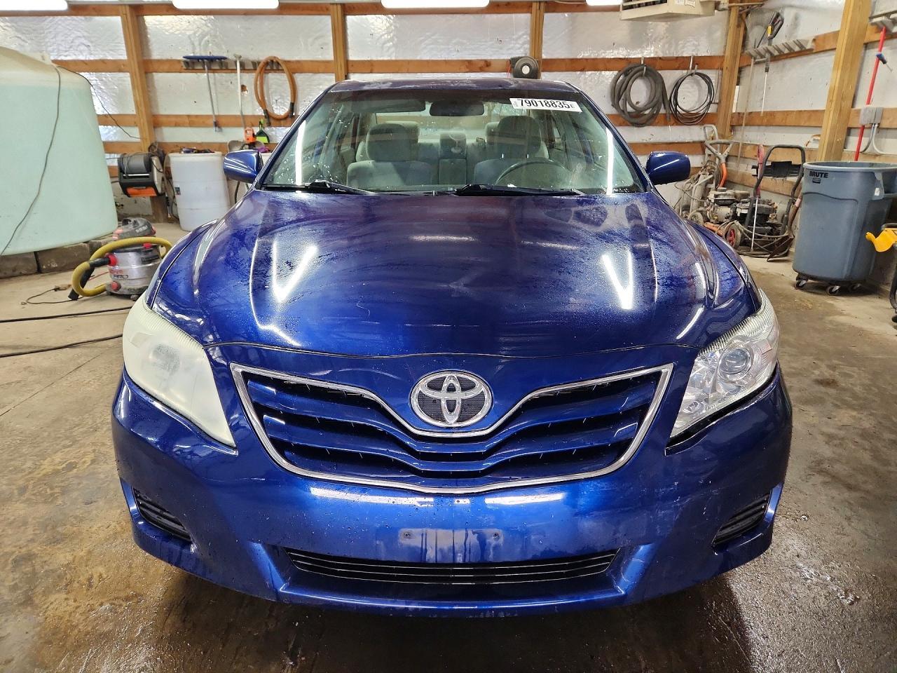 2011 Toyota Camry Le - Фото 5