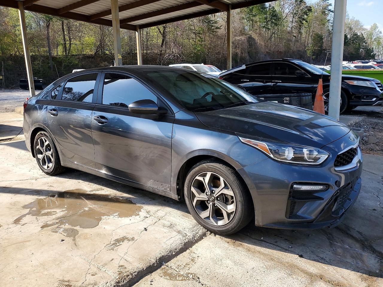 2021 Kia Forte Lxs - Image 4