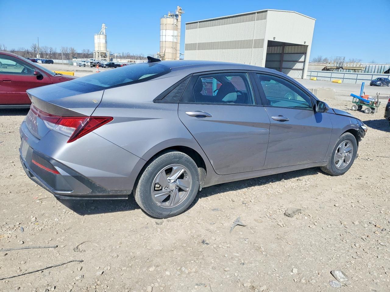 2024 Hyundai Elantra Se - Фото 3