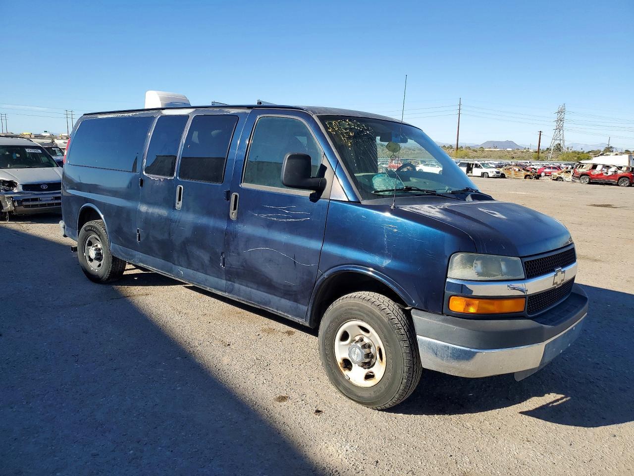 2008 Chevrolet Express G3500 - Image 4